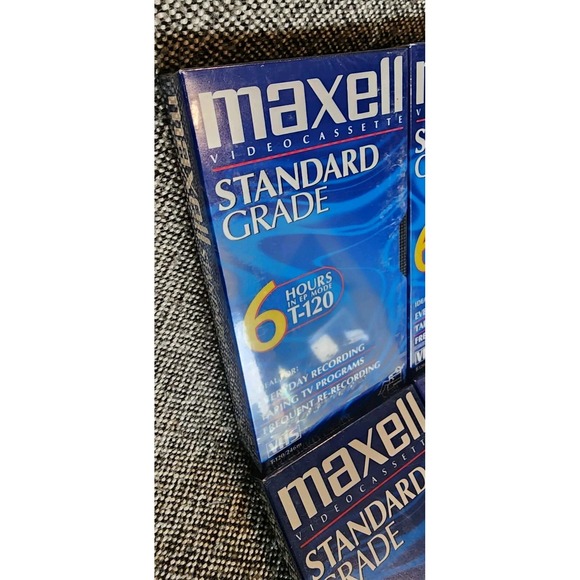 New Sealed Maxell Polaroid VHS High Grade Blank Video Tape T-120 6 hours 4 Tapes - Picture 2 of 8
